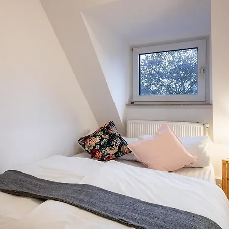 Lofts - Geschmackvolle - Naehe Uni, Klinikum, Industriepark Mittelfeld Apartamento *
